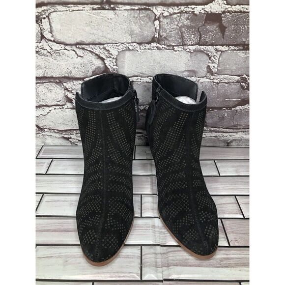 Violet & Red Jensen Black Suede Perforated Ankle Boots Block Heels Women Sz 6M - Picture 5 of 16